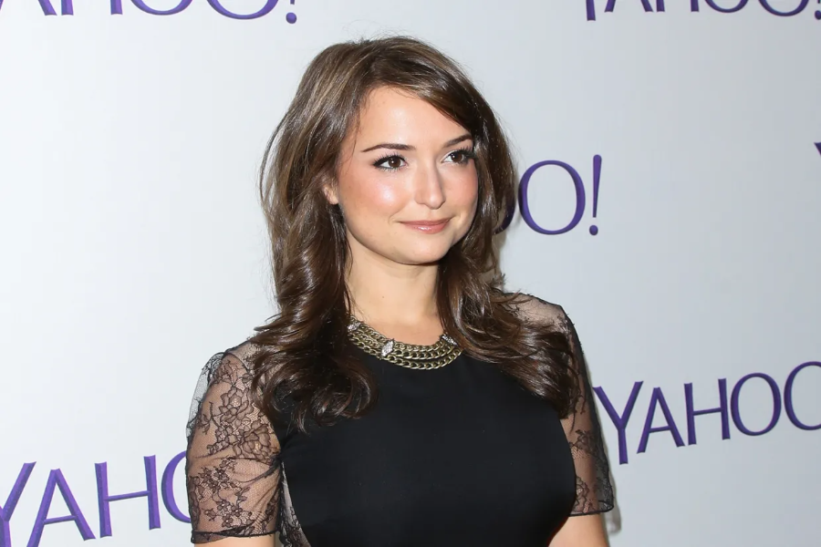 Milana Vayntrub Net Worth