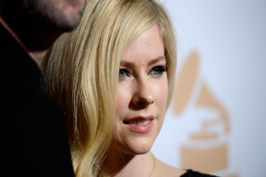 Avril Lavigne Net Worth