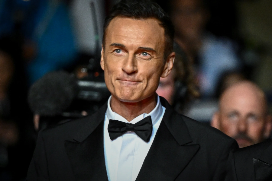 Julian McMahon Net Worth